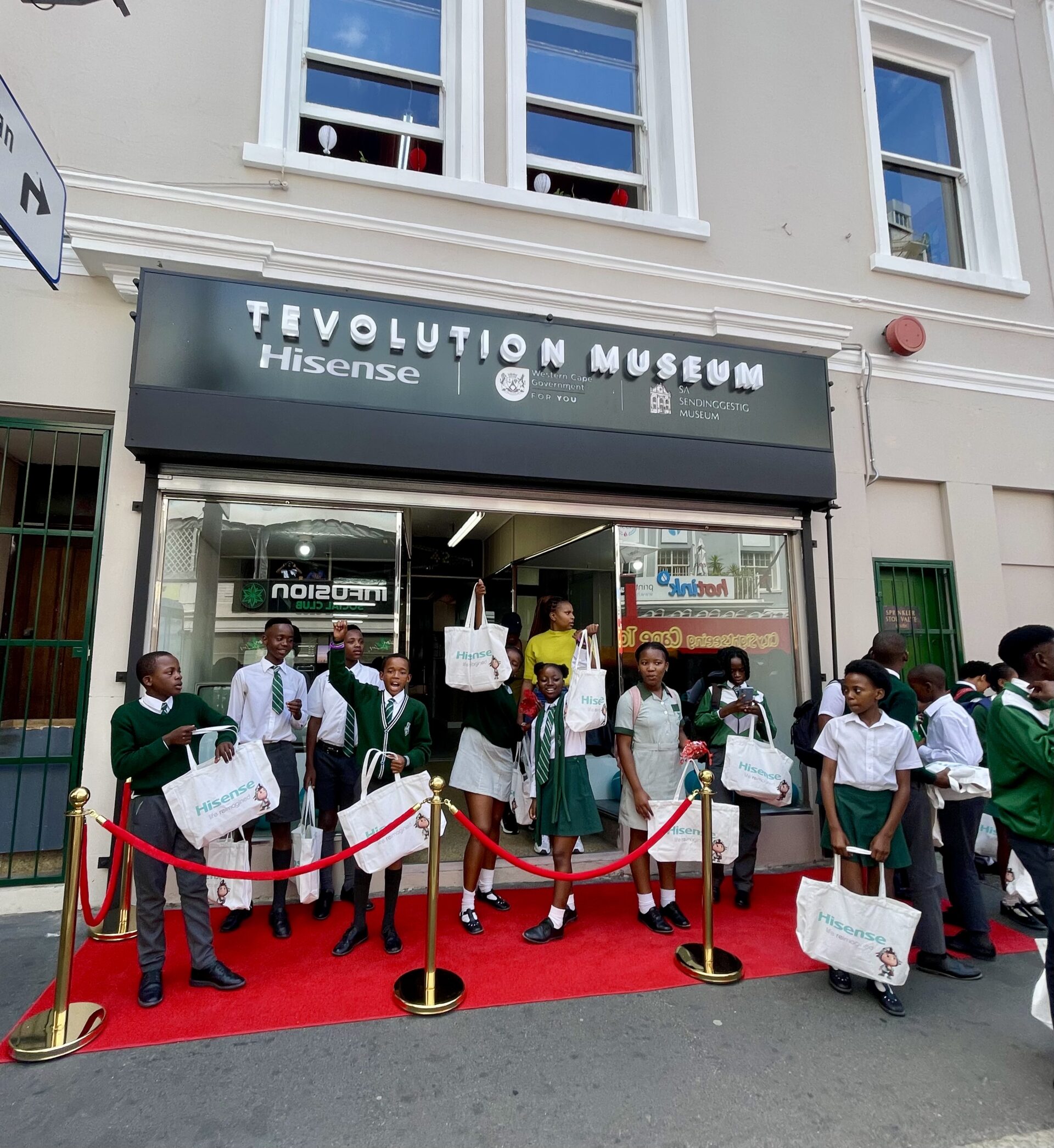 Tevolution Museum Hosts Educational Tour For Students Of The Delft ...